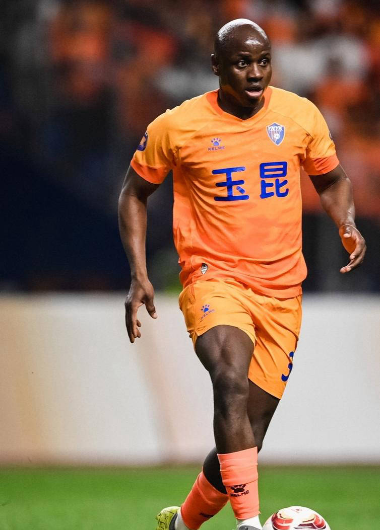 包含赛艇友谊赛焦点战：东城迅豹队翻盘东城巨龙队，外线火力全开。细节处理更胜一筹的词条九游官网入口