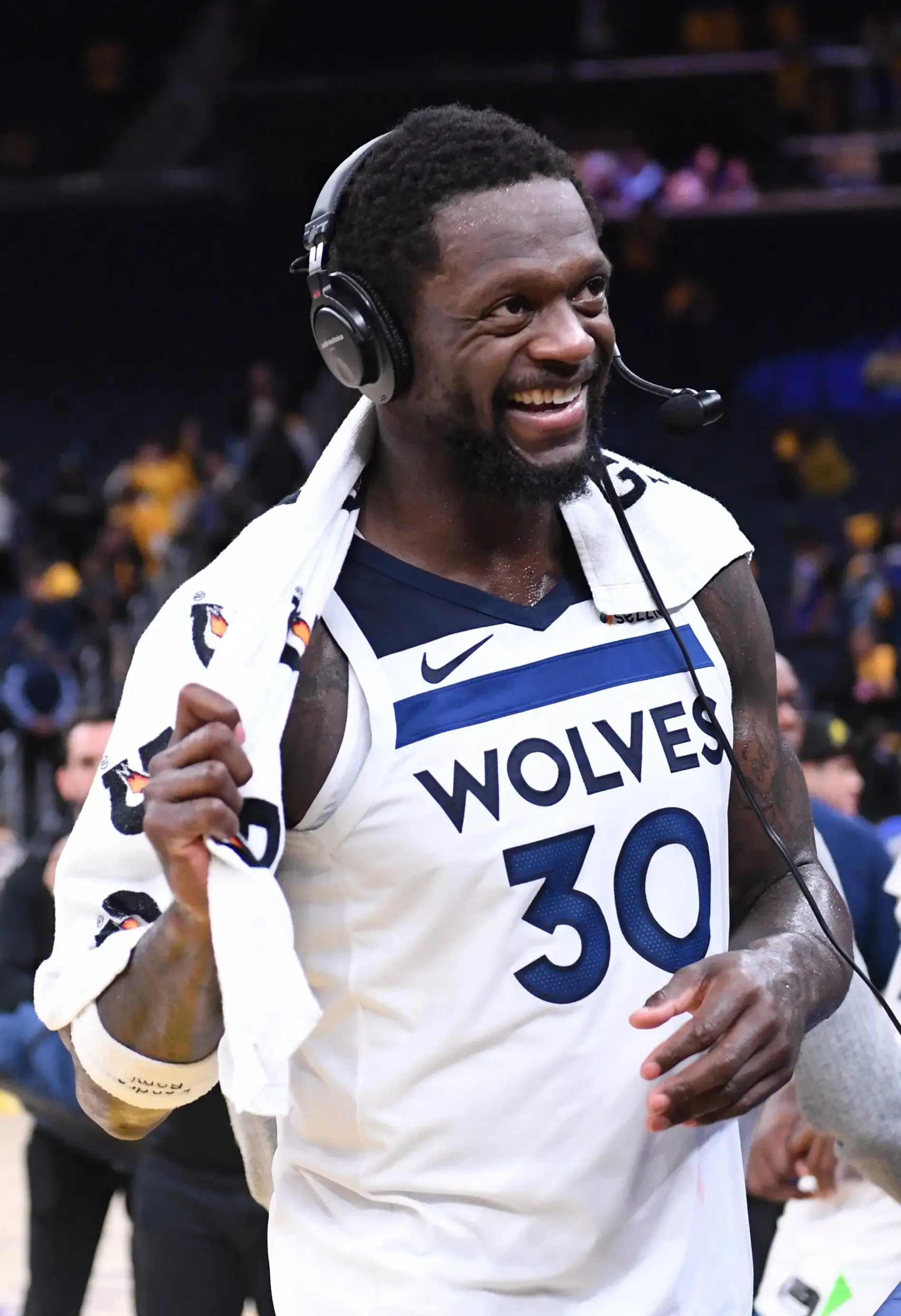 包含赛地聚焦——法国杯今晨热度飙升，洛杉矶快船造点机会，管理层满意，年轻球员得到机会的词条九游游戏体验